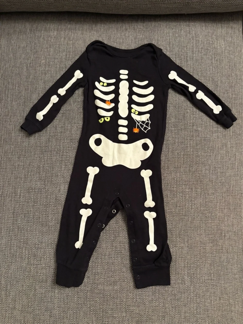 Carter’s Baby Halloween Skeleton Glow in the Dark Jumpsuit 18M - Picture 2 of 5